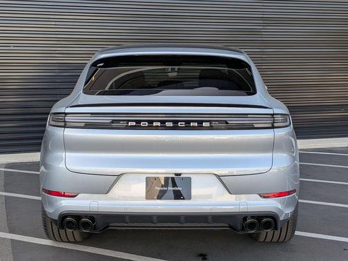 Dolomite Silver Metallic 2026 Porsche Cayenne Cayenne