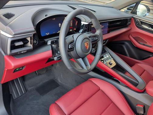 Jet Black Metallic 2026 Porsche Macan Macan Electric 4