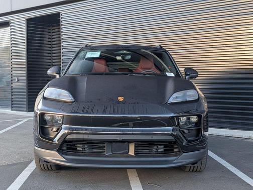 Jet Black Metallic 2026 Porsche Macan Macan Electric 4