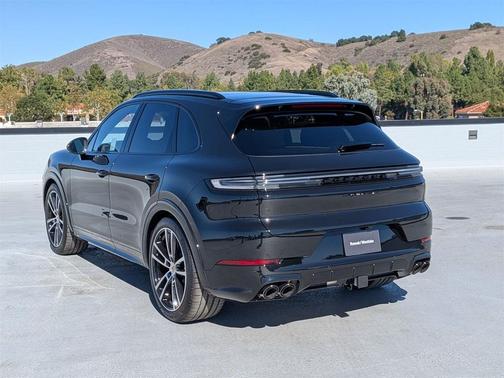 2026 Porsche Cayenne GTS