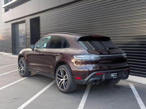 Copper Ruby Metallic 2026 Porsche Macan Macan