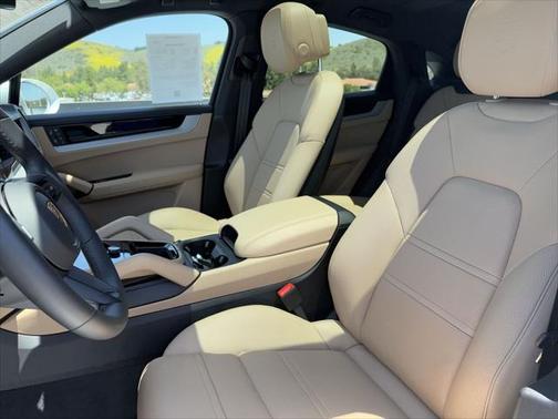 2025 Porsche Cayenne