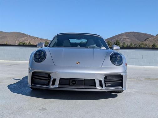 2026 Porsche 911 Carrera