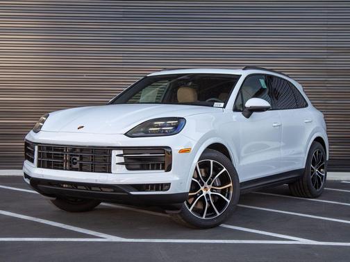 Carrara White Metallic 2026 Porsche Cayenne Cayenne