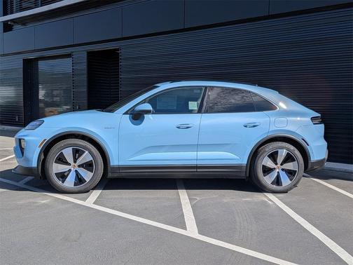 2026 Porsche Macan 