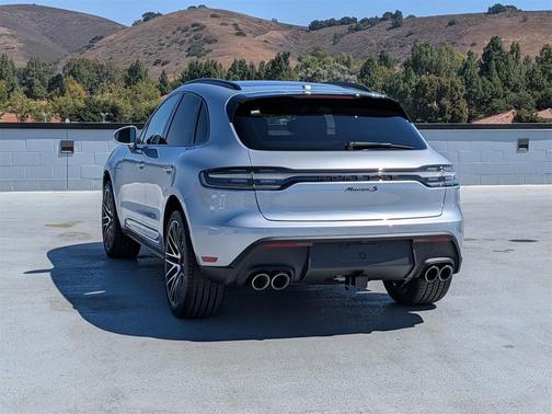 2025 Porsche Macan S