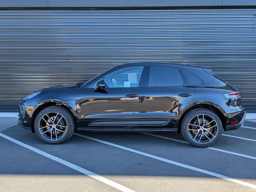 2025 Porsche Macan Base