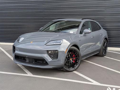 2025 Porsche Macan 4S