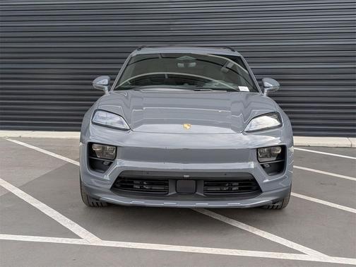 2025 Porsche Macan 4S