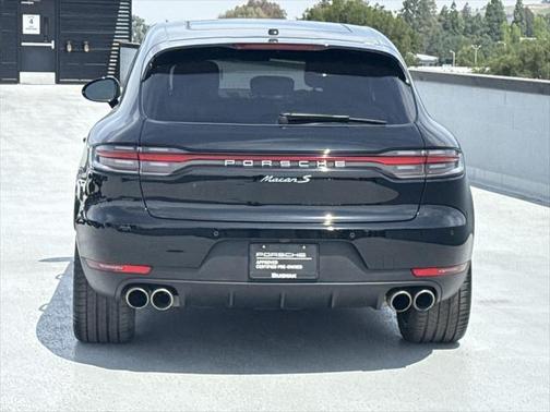 2021 Porsche Macan Base