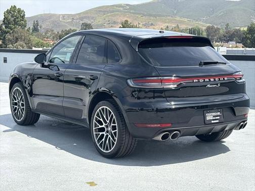 2021 Porsche Macan Base