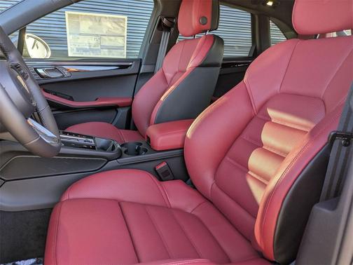 2026 Porsche Macan T