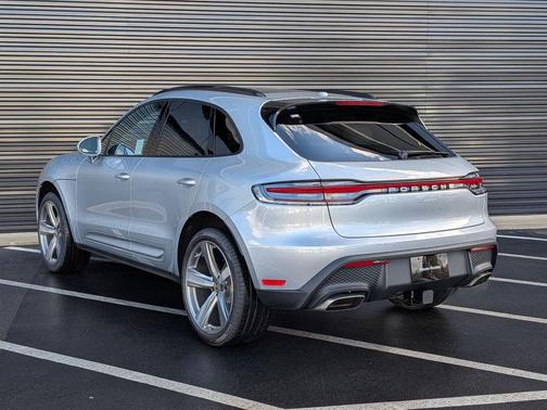 2026 Porsche Macan 