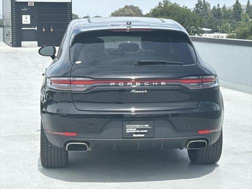 2021 Porsche Macan Base