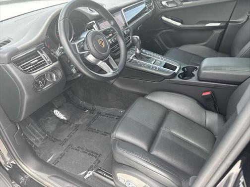 2021 Porsche Macan Base