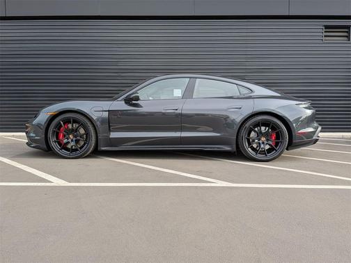 2026 Porsche Taycan GTS