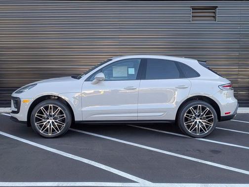 2025 Porsche Macan Macan