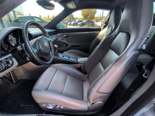 2014 Porsche 911 Carrera 4S