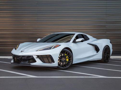 Ceramic White 2024 Chevrolet Corvette Stingray w/2LT