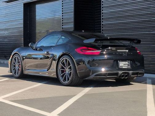 2016 Porsche Cayman GT4
