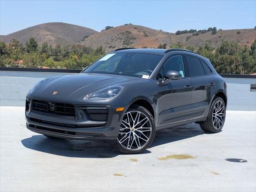 2025 Porsche Macan Base