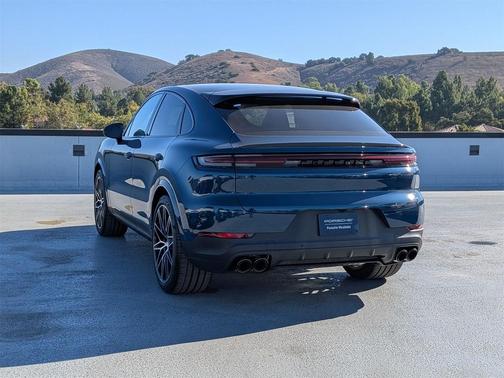 2025 Porsche Cayenne 