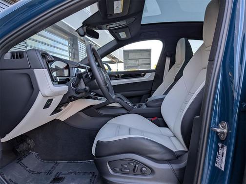 2025 Porsche Cayenne 