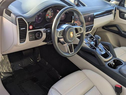 2023 Porsche Cayenne Cayenne