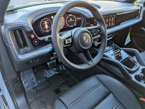 2025 Porsche Cayenne S