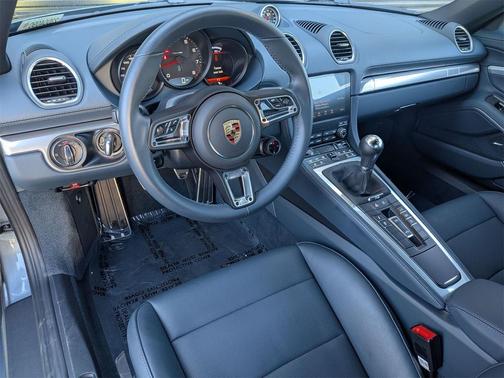 2025 Porsche 718 Boxster 