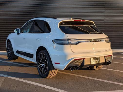2026 Porsche Macan 