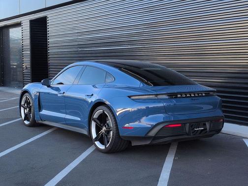 2023 Porsche Taycan 