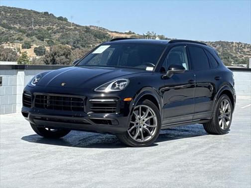 2022 Porsche Cayenne Platinum Edition