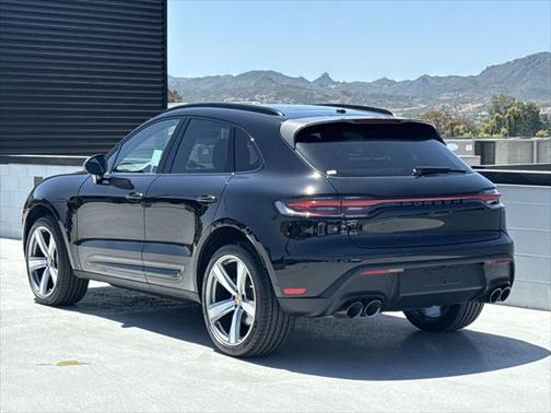 2024 Porsche Macan Base