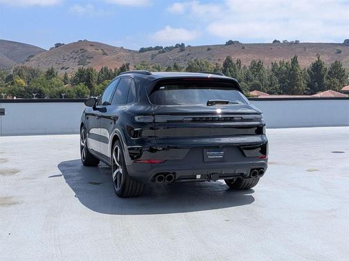 2025 Porsche Cayenne