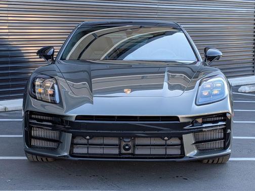 2026 Porsche Panamera GTS