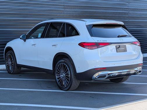 2025 Mercedes-Benz GLC 300 Base