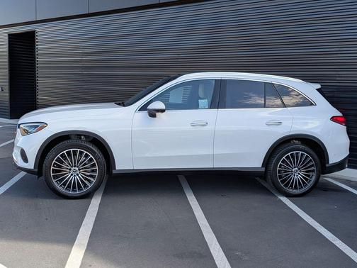 2025 Mercedes-Benz GLC 300 Base