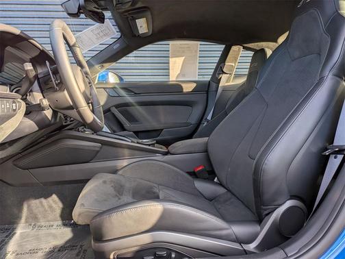 2025 Porsche 911 Carrera GTS