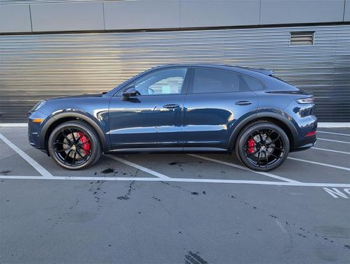 2025 Porsche Cayenne S