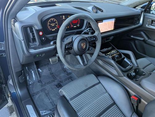 2025 Porsche Cayenne S