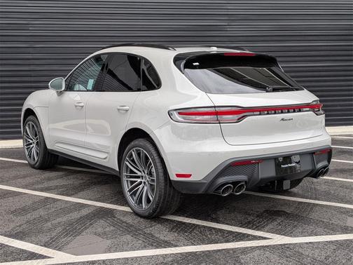 2026 Porsche Macan 