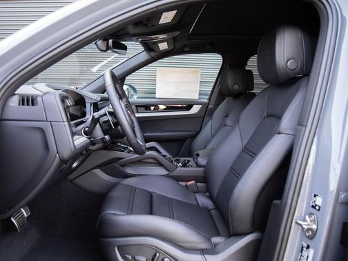 Arctic Grey 2026 Porsche Cayenne Cayenne S E-Hybrid