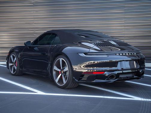 Jet Black Metallic 2024 Porsche 911 911 Carrera S