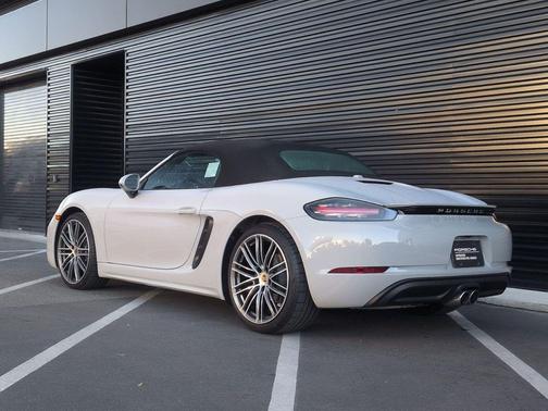 2025 Porsche 718 Boxster Style Edition