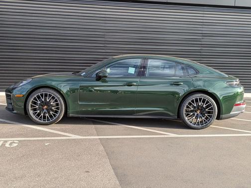 2026 Porsche Panamera 