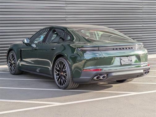 2026 Porsche Panamera 