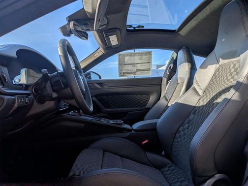 2026 Porsche 911 Carrera 4S