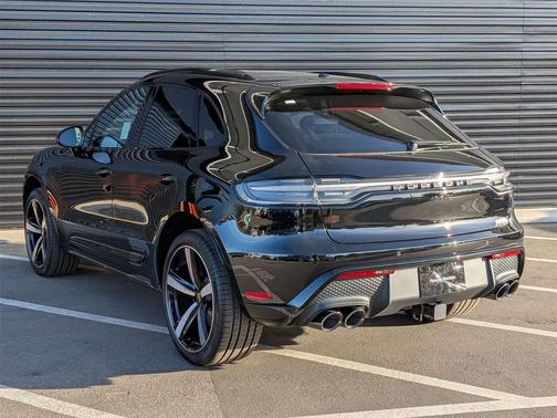 2026 Porsche Macan 
