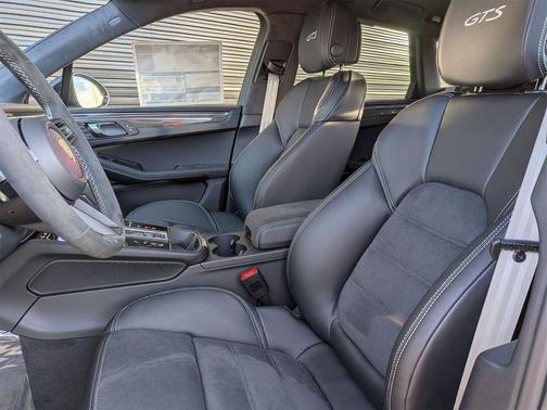 2026 Porsche Macan GTS